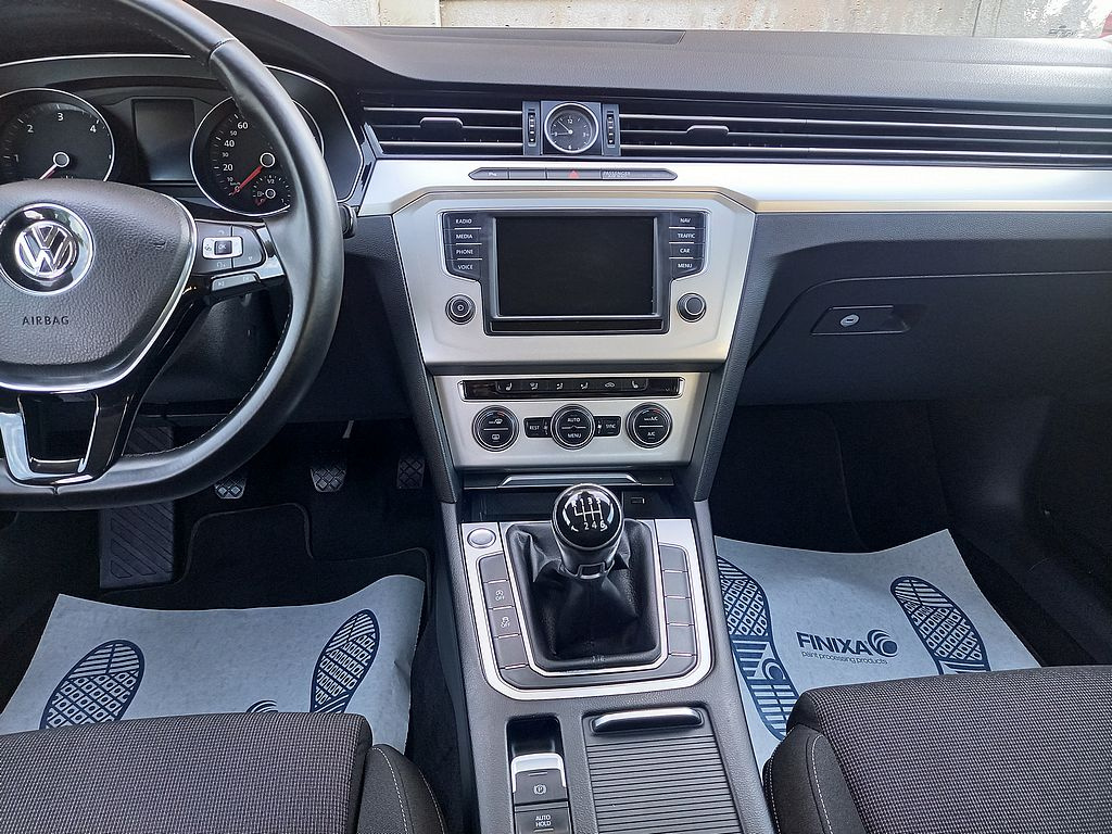 Volkswagen Passat 2.0Tdi 140kw+klima+MANUAL+ROZVODY - 10