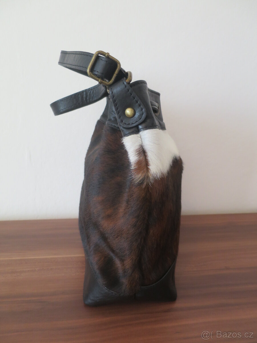 Nová kožená kabelka se srstí (Itálie) - 10