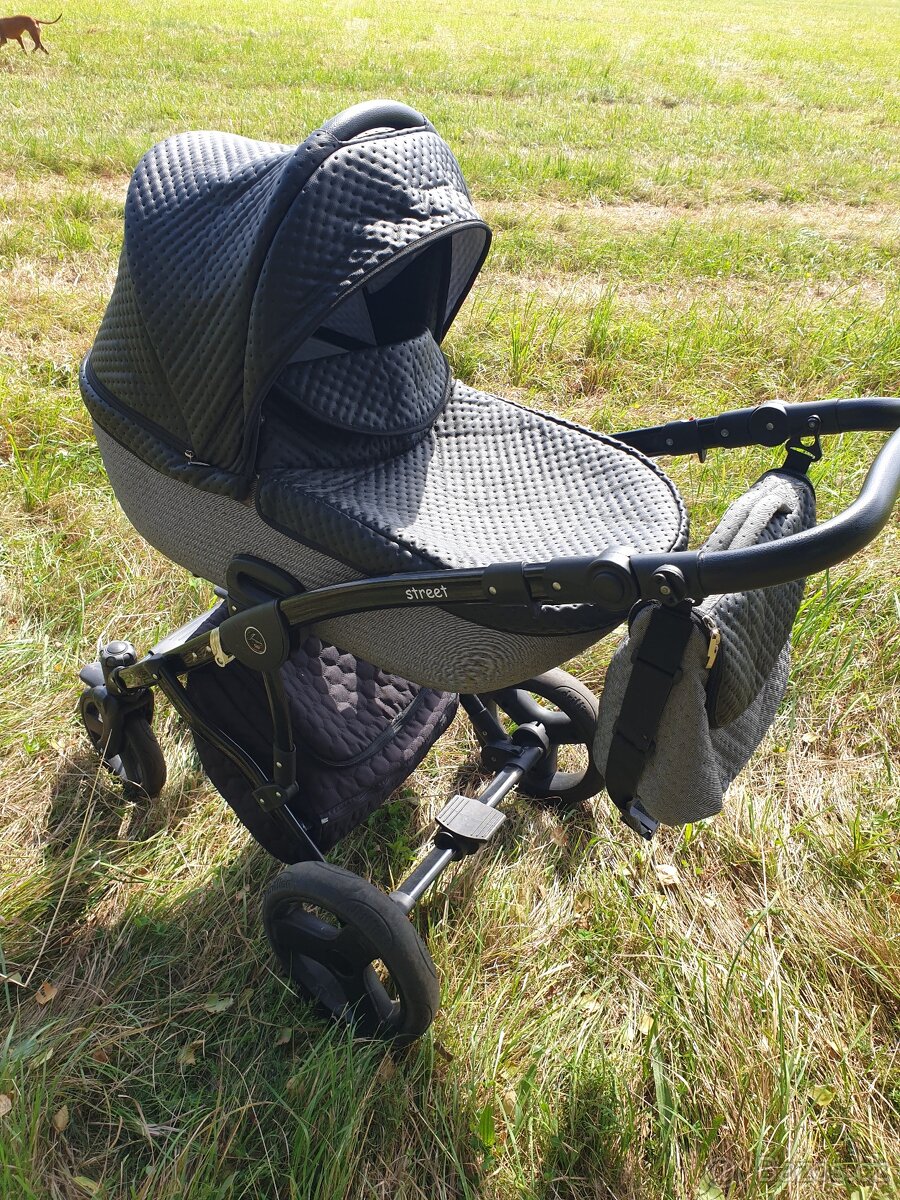 Prodám krásný kočárek Junama dvojkombinace - 10