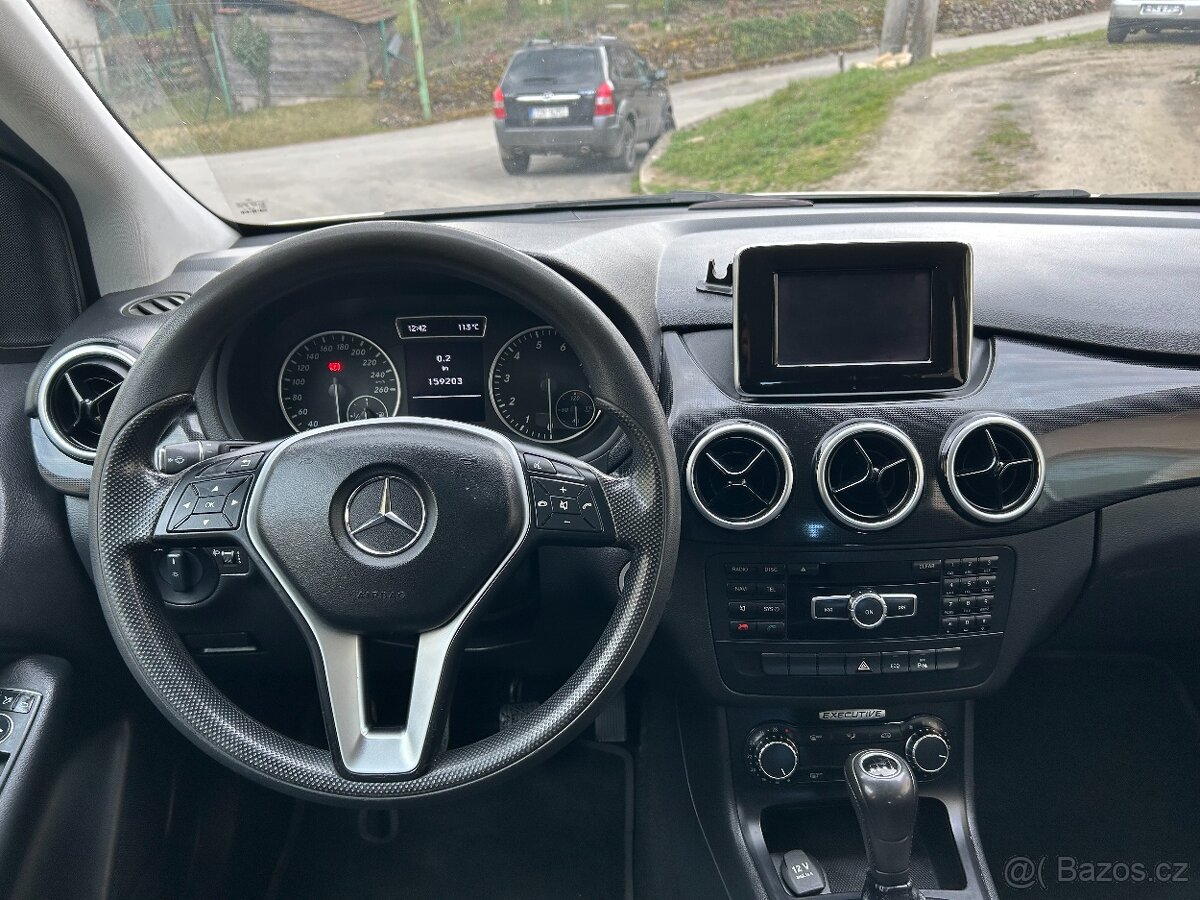 Mercedes-Benz B 180i - 10