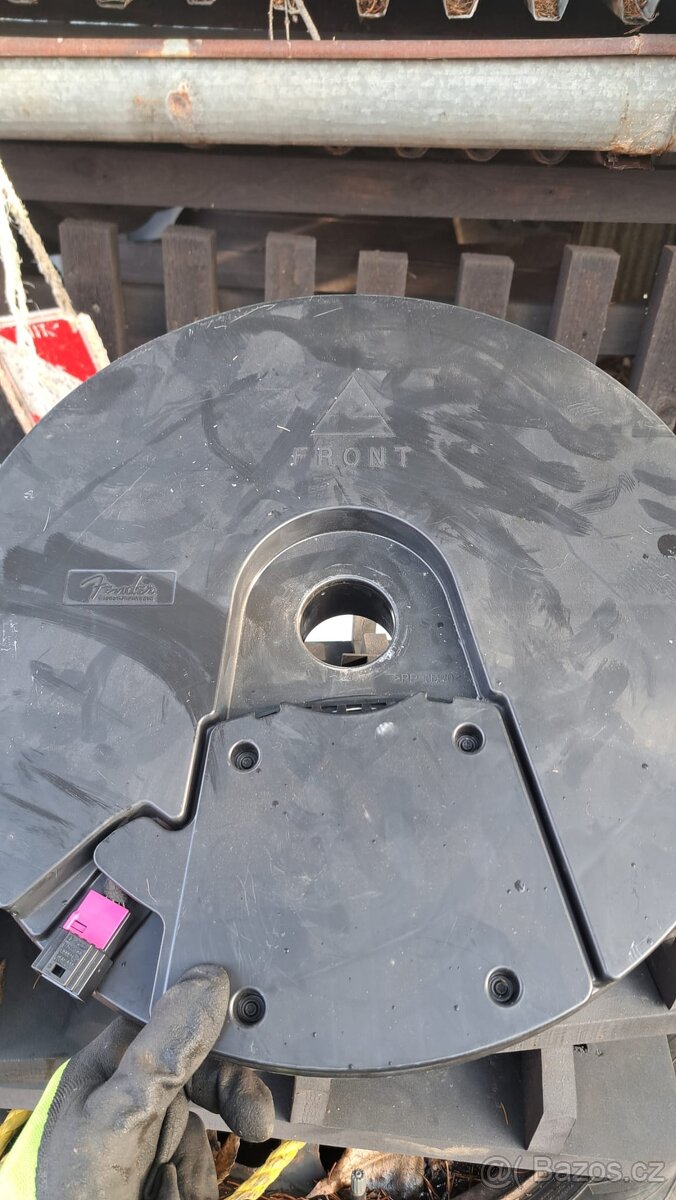 Rozprodam golf 7 gti 2.0tsi Golf vii gti Kompletní karoserie - 10