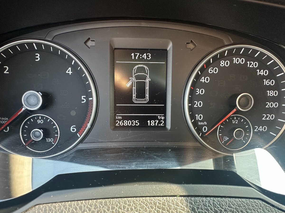 Sharan 2,0 Tdi 130kW NAVI poctivý servis - 10