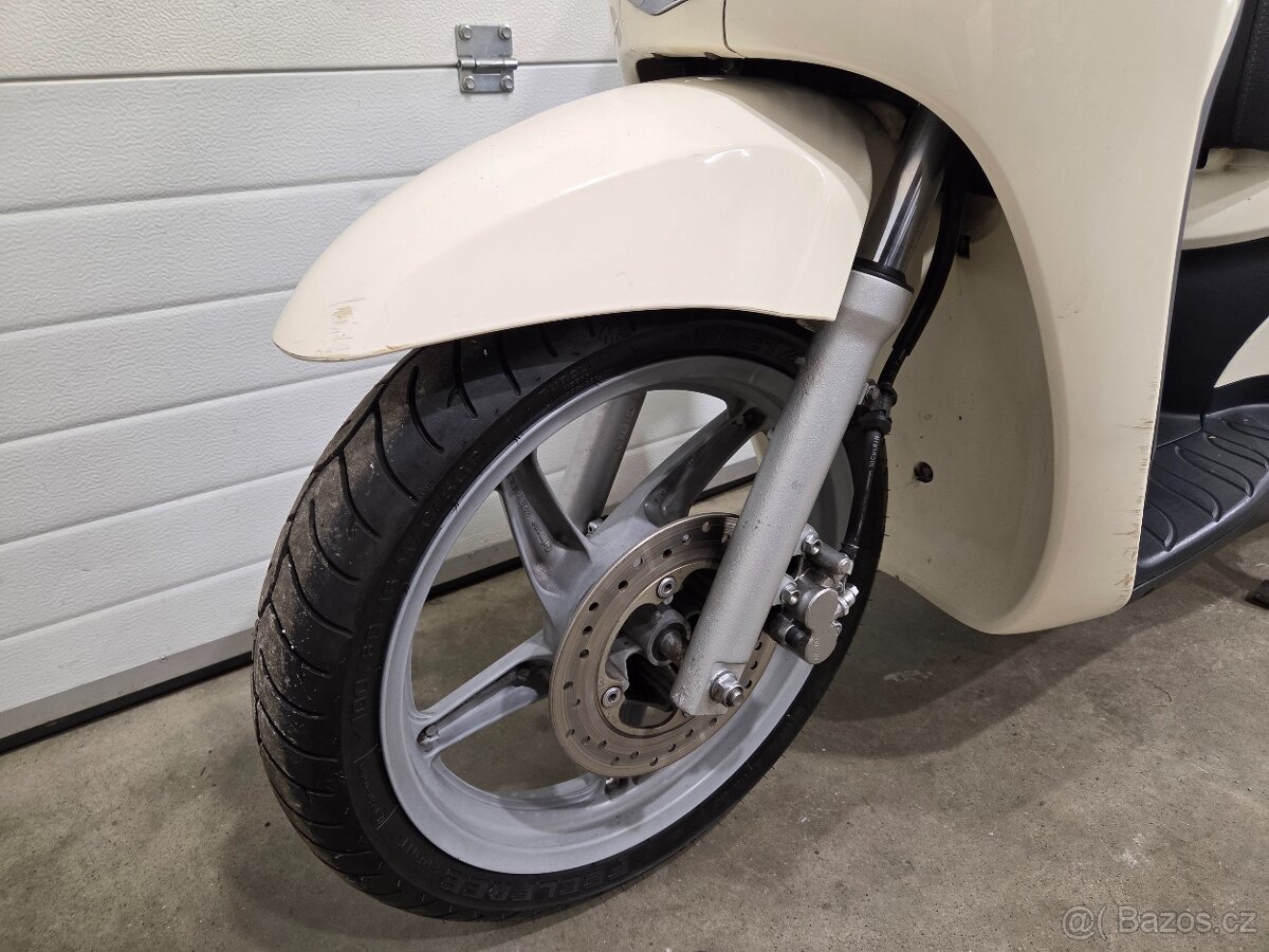 Honda SH 125i - 10