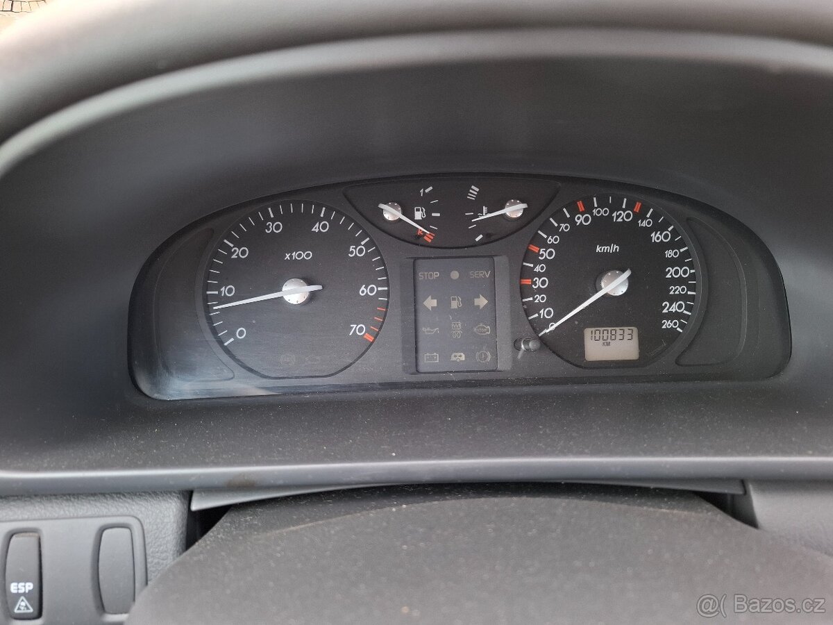 Renault Laguna 1.8i Klima Model 2003../// Na opravu/// - 10