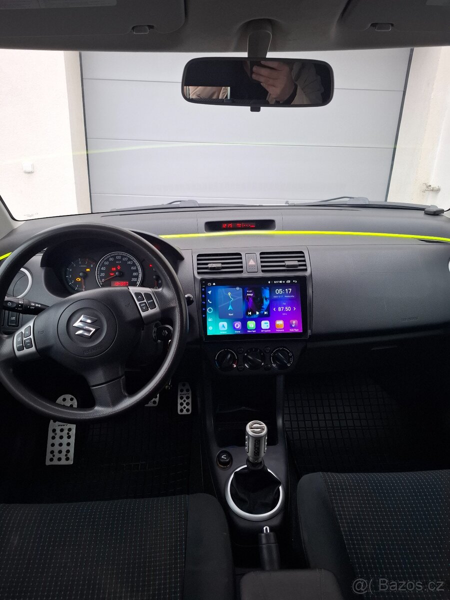Suzuki Swift 1.3 GL | klima | navi | STK 7/2027Suzuki Swift - 10