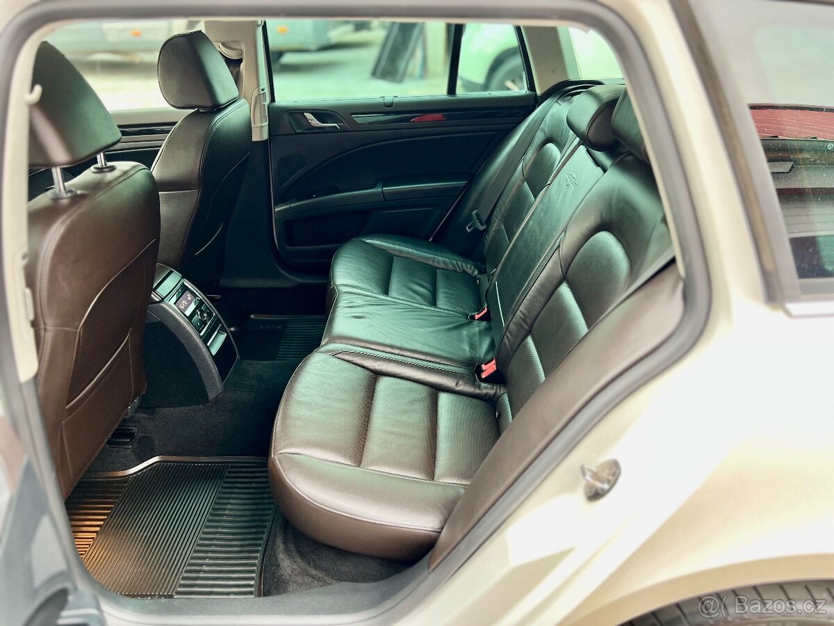 Škoda Superb 2,0 TDi L&K DSG PANORAMA / 2013 - 10