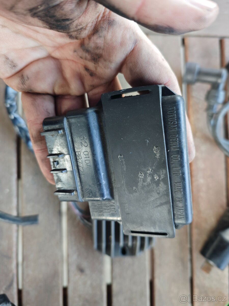 Suzuki GS 500 - díly - karburátory - 10