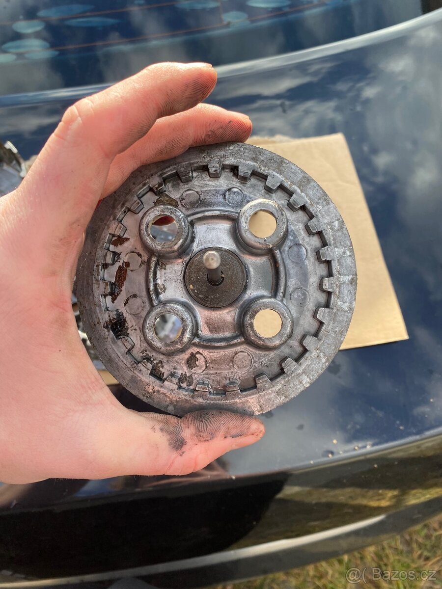 Spojka Yamaha dt 125 - 10