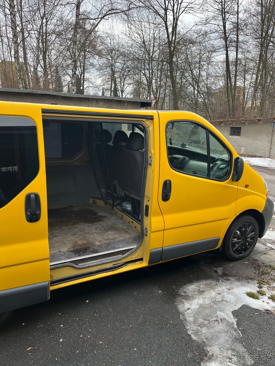 Renault trafic - 10