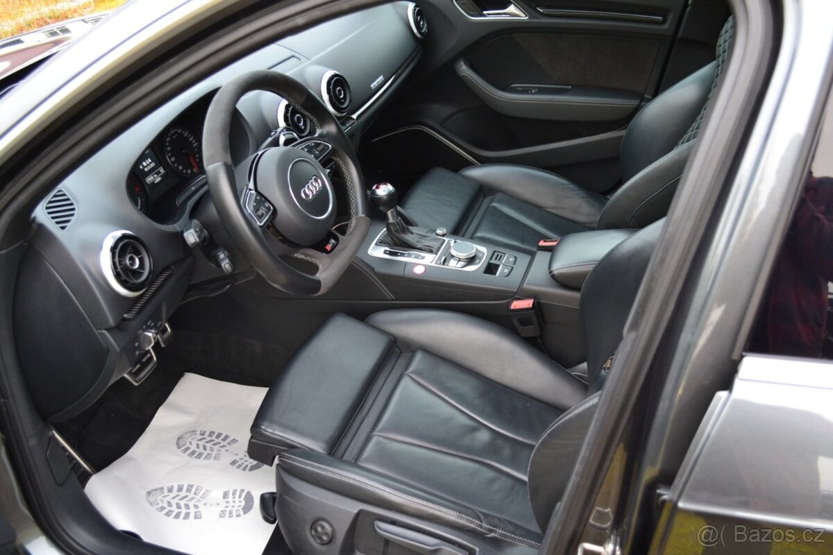 Audi RS3 Sportback 2.5 TFSI Quattro - 10