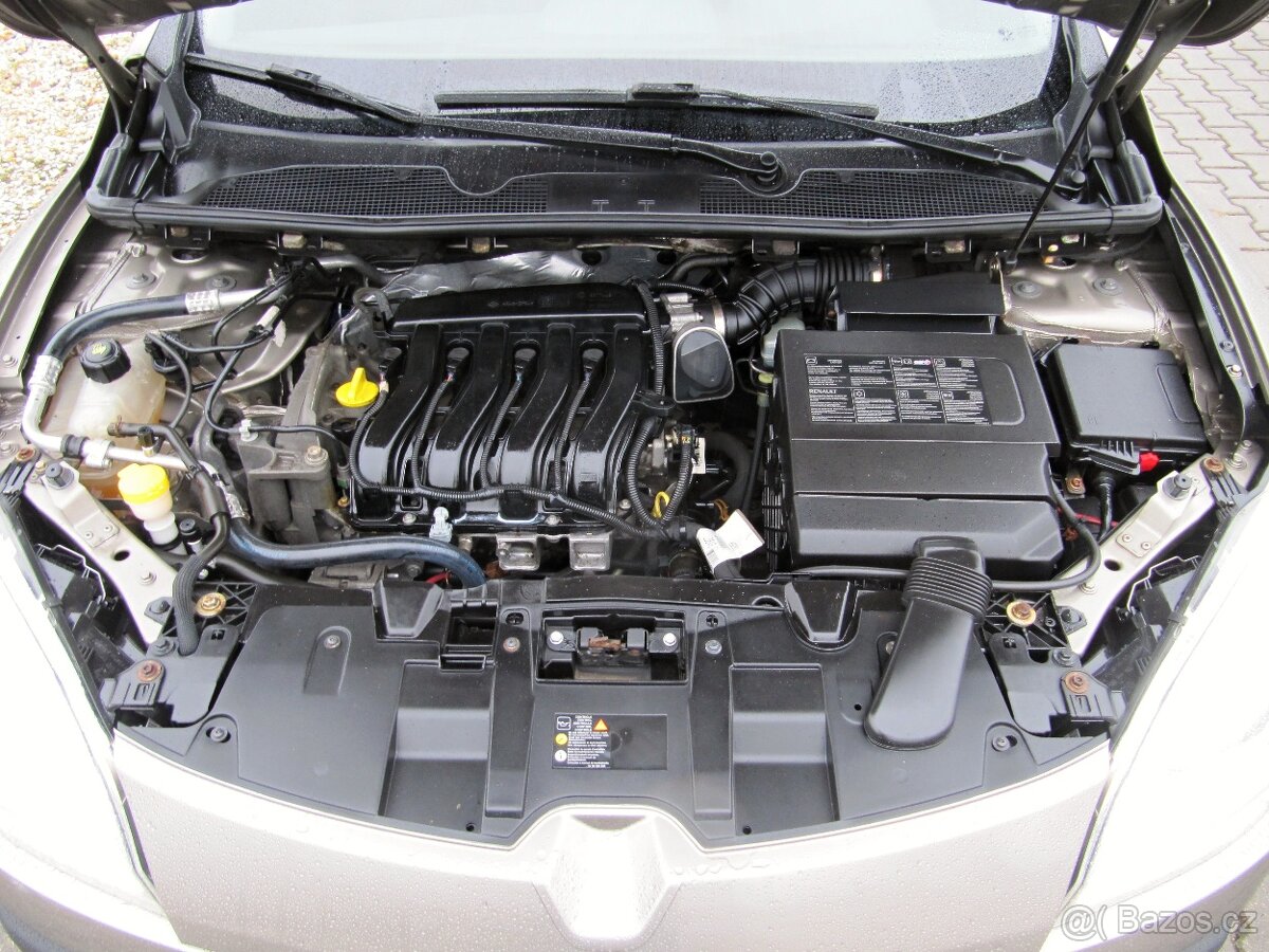 RENAULT MEGANÉ III 1.6i 16V COMBI,ALU,KLIMA,MFV,BC - 10