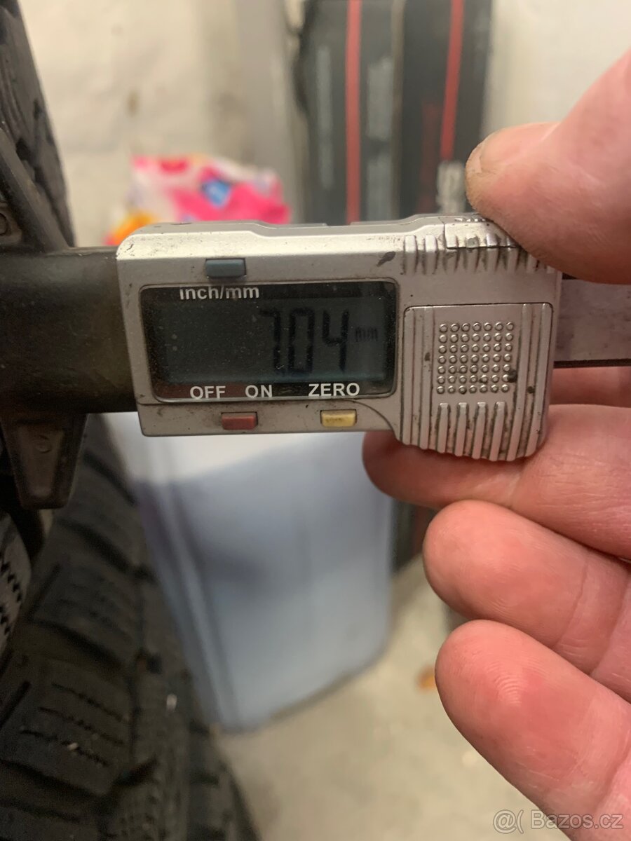 Alu kola 16” 6,5J 5x100 ET38 Yakuza Japan Extreme Black/Red - 10