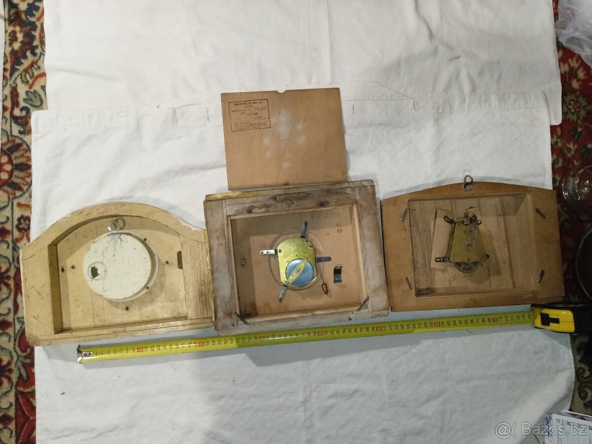 Hodiny za zeď, krbové, budíky, atd. celkem 24 ks PRIM atd. - 10