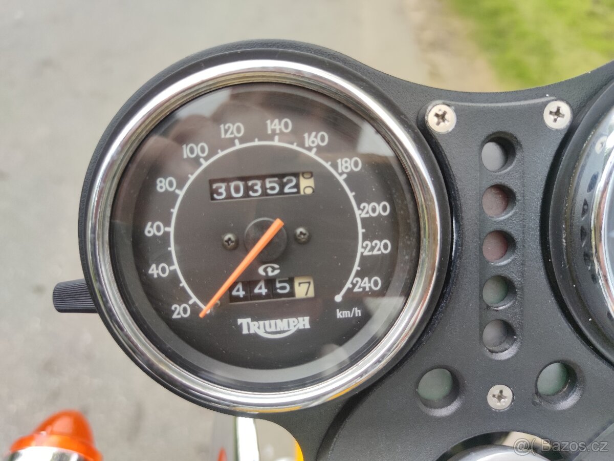 Triumph Thunderbird Sport - 10