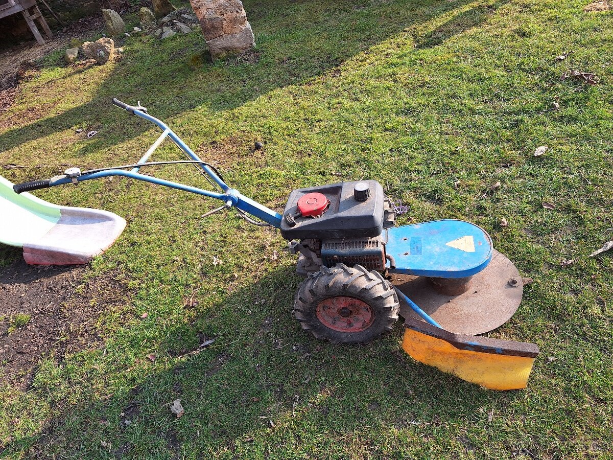 Vari se sklopným bržděným vozíkem+ bubnová sekačka - 10