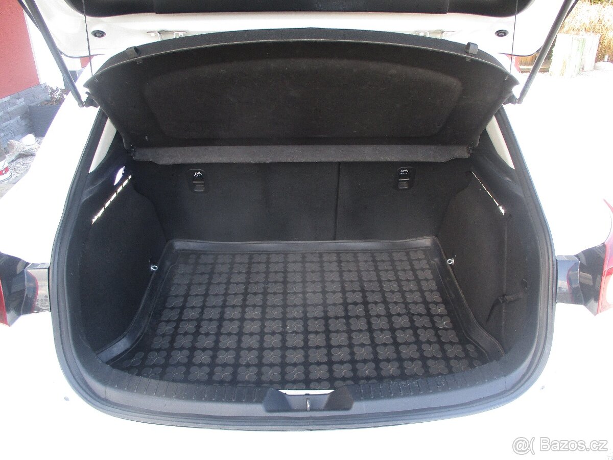 Mazda 3 2.0i ČR - 10