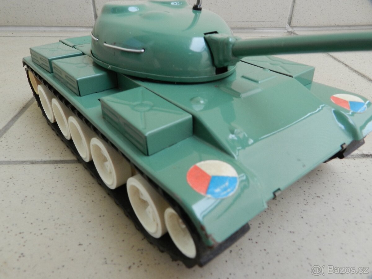 TANK T 54 - ITES r. 1968 ČSSR - 10