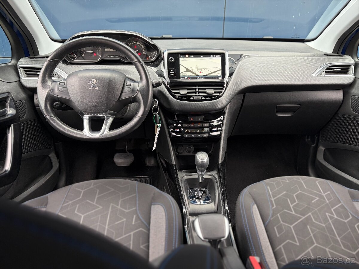 Peugeot 2008 Signature, 110k, Automat, Navigace - 10