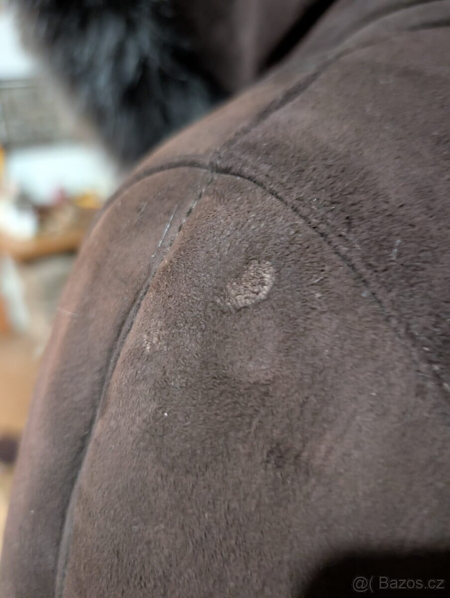 Elegantní kožich s odepínací kapucí - 10