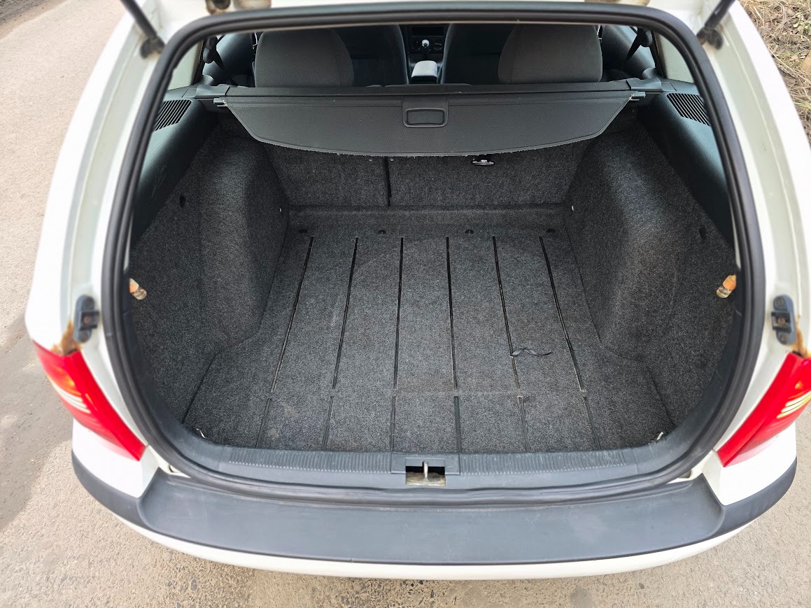 OCTAVIA 1,9TDI, 66KW, JEDE SUPER, VÝHŘEV SEDADEL - 10