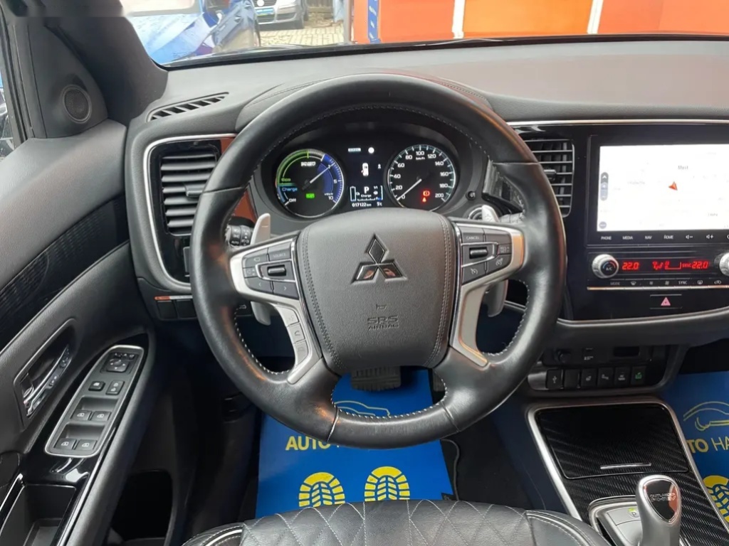 Mitsubishi Outlander, 2.4 MIVEC PHEV 4WD INSTYLE+ - 10