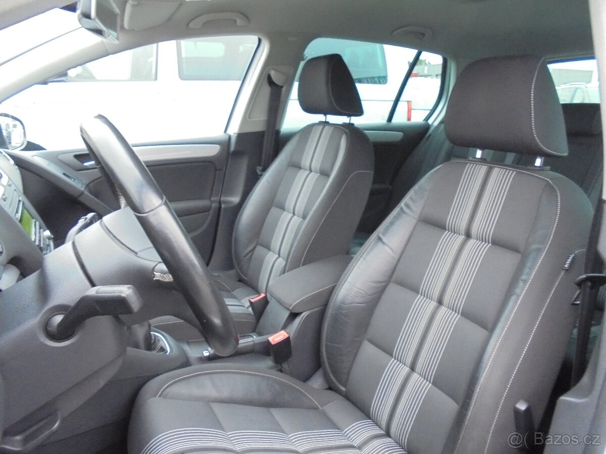 Volkswagen Golf 1.2 TSI- MATCH- SUPER VÝBAVA - 10