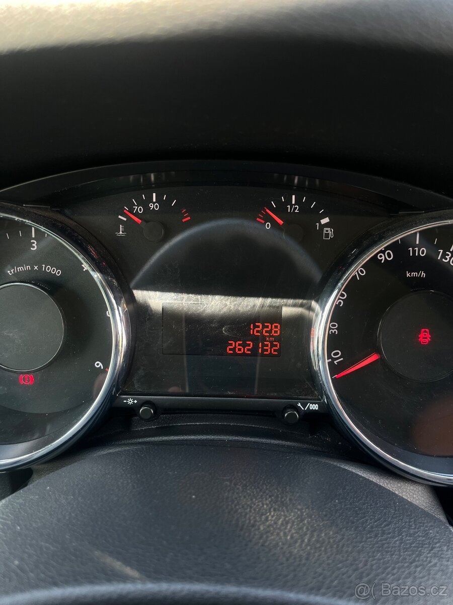 Peugeot 5008 - 10