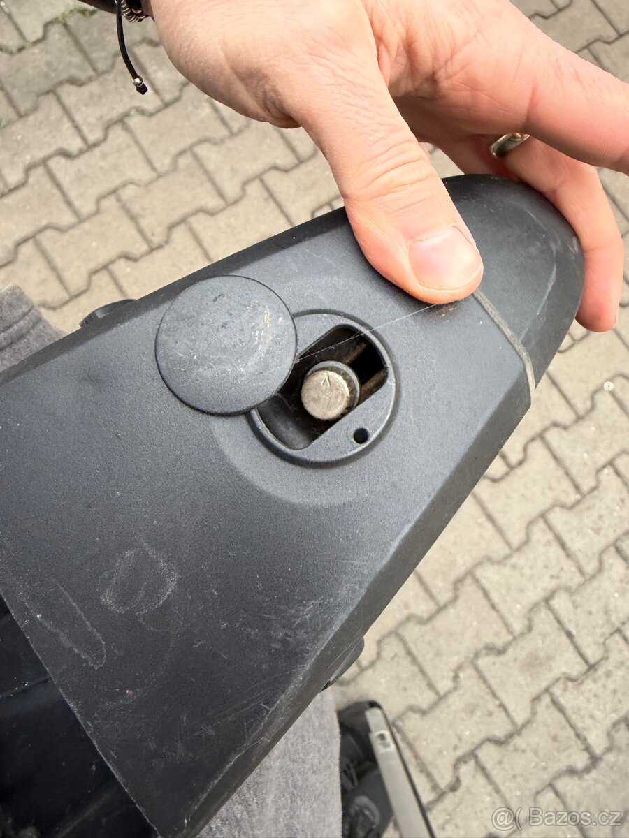 Střešní nosiče Audi A8 a S8 2006-2012 - 10
