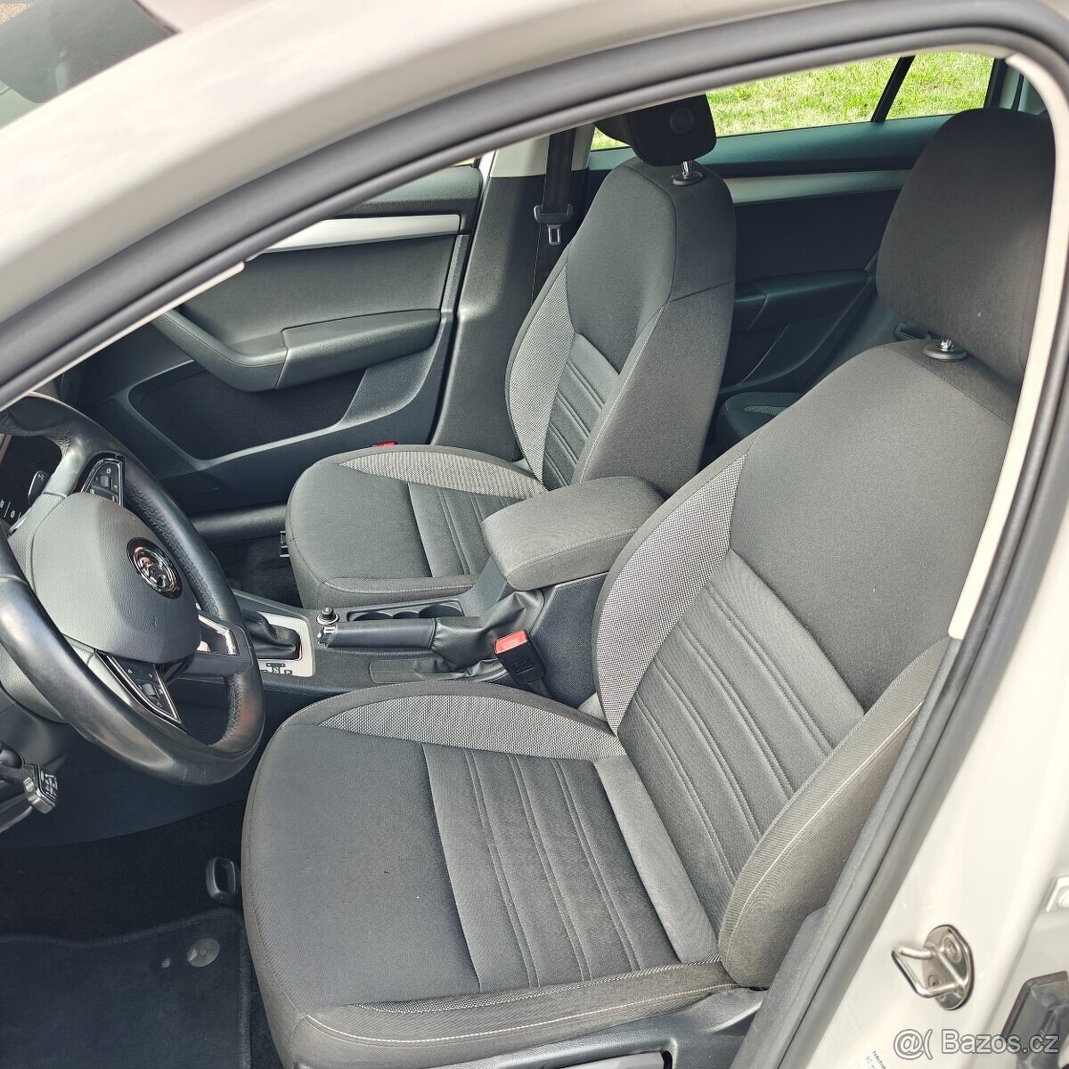 Škoda Octavia III combi 2.0tdi 4X4 DSG Švýcarsko tažné DPH - 10