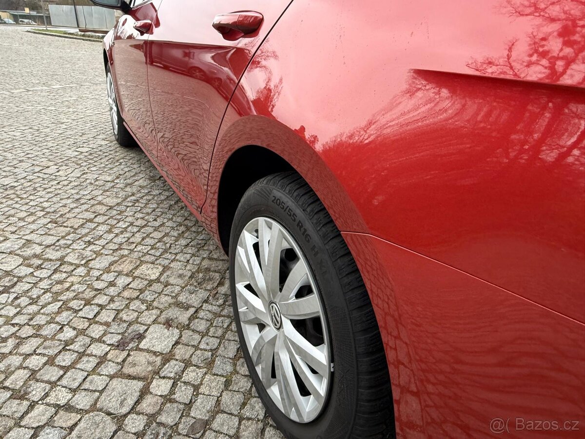 Volkswagen Golf VII 1.4 TSI 92kW edice LOUNGE - 10