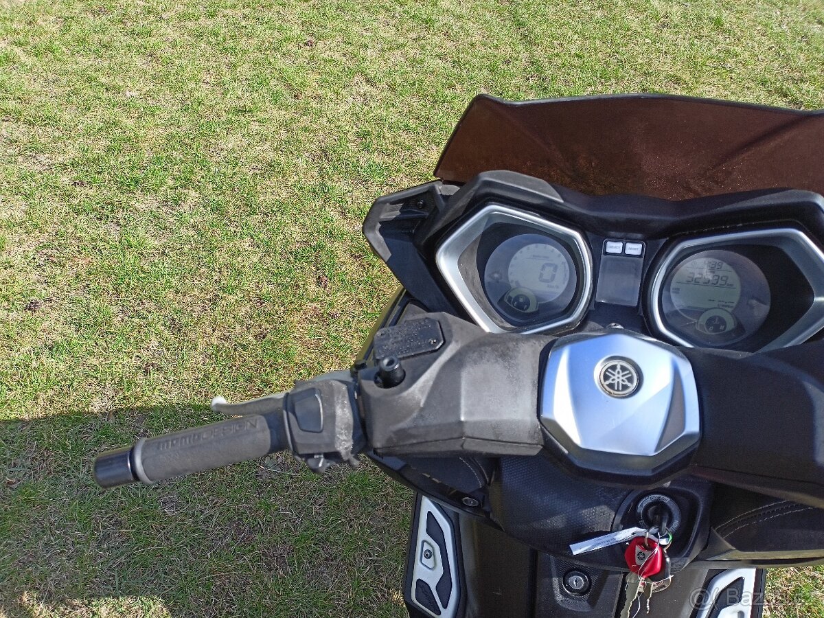 Yamaha Xmax 125 - 10
