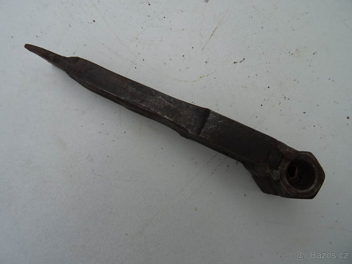 Díly na traktor Zetor . - 10