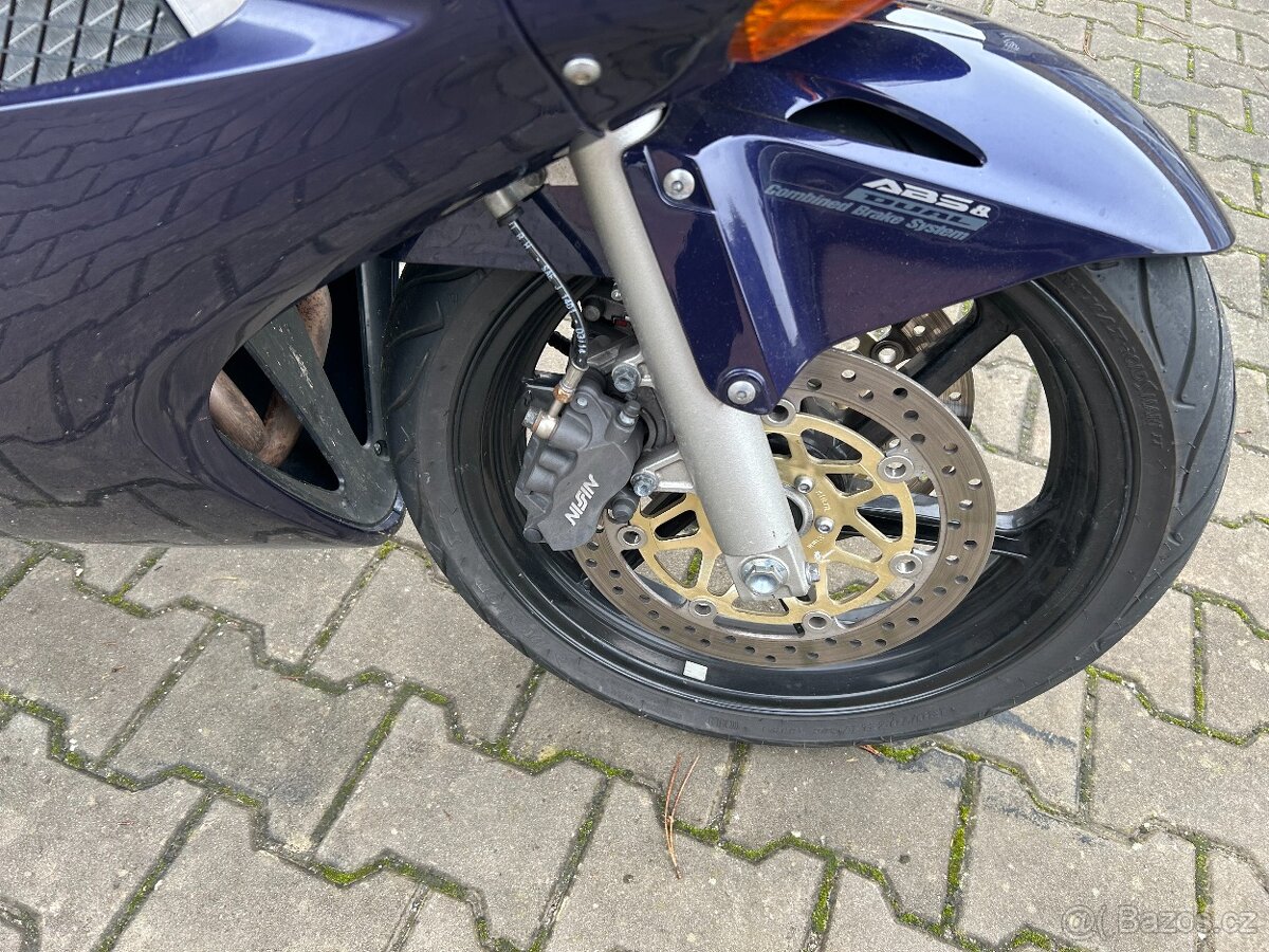 Honda VFR 800 VTEC 2002 - 10