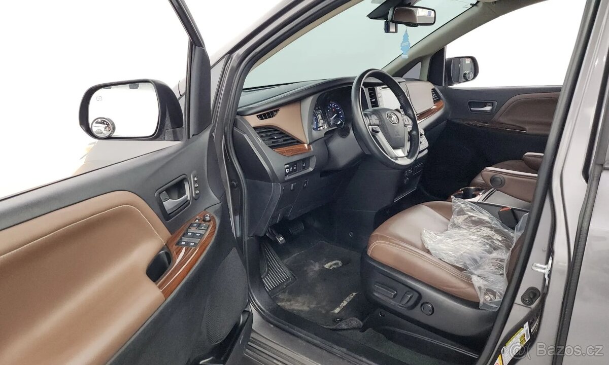 2018 TOYOTA SIENNA LIMITED AWD - 10