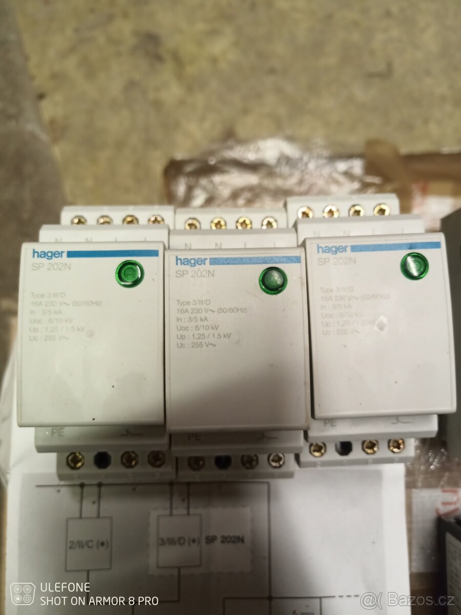 Jističe vypínače kontrolky stykače svodič - 10