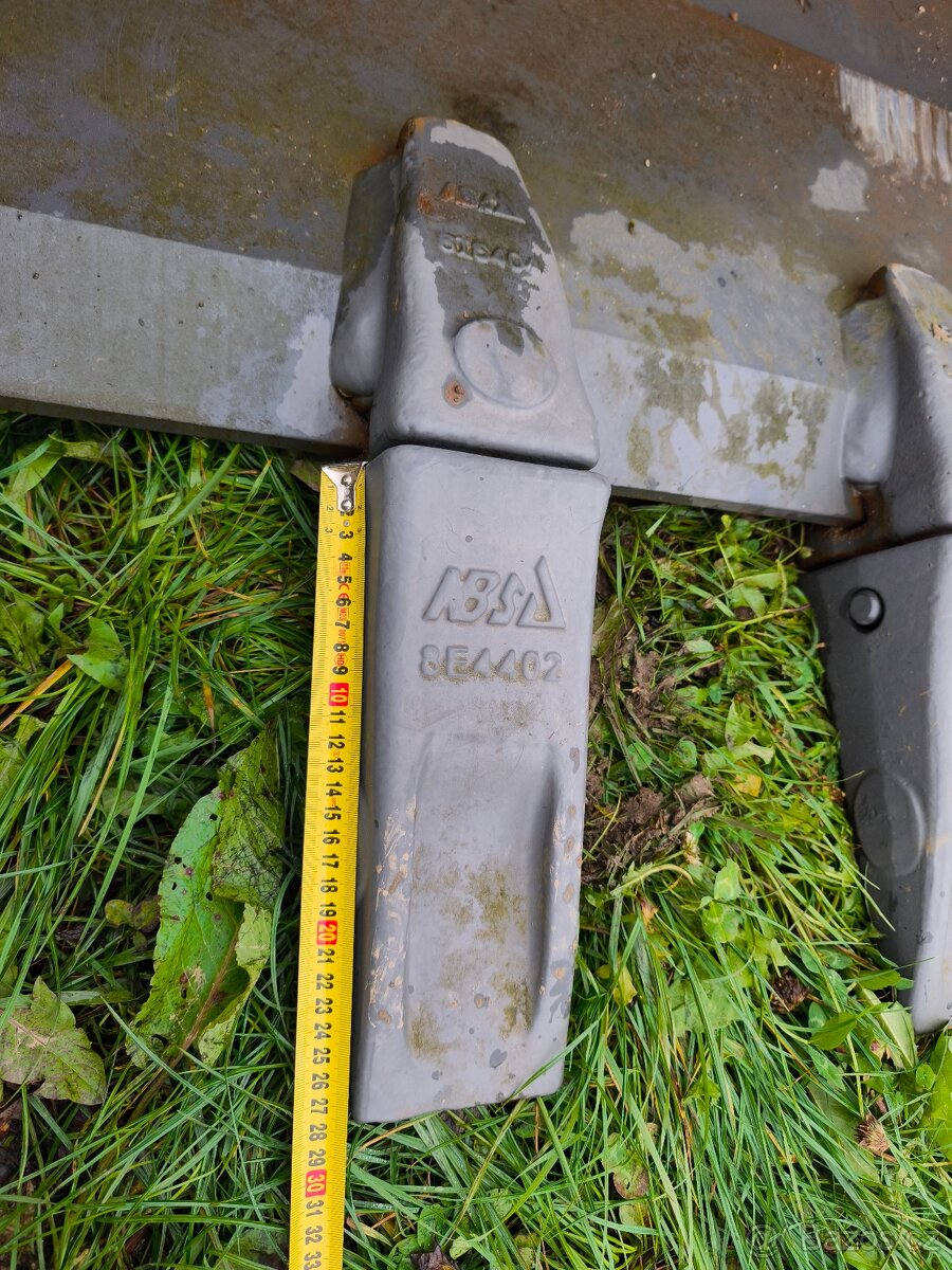 Lžíce 2,34m3 pro 34-45t 175cm - 10