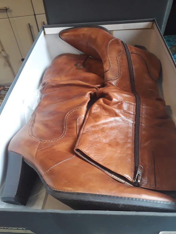 Nové kožené kozačky č.39, černé, rezavé, béžové - 10