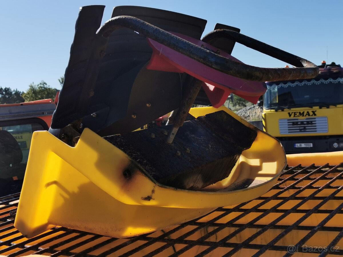 Prodám sklápěč KIEFER 1152 EURO 6 4x4 S3 zimní údržba - 10