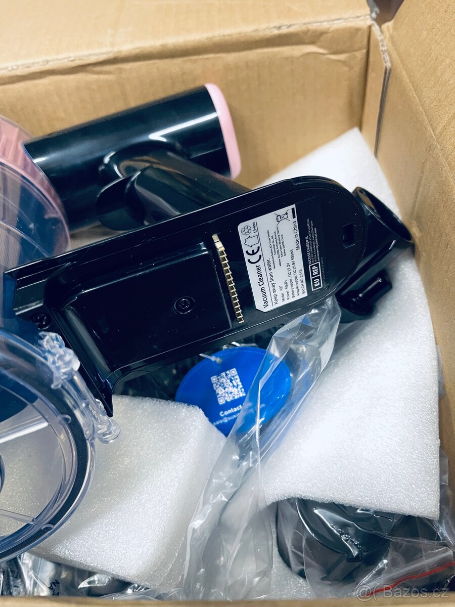 Aku vysavač růžový s černou - 10