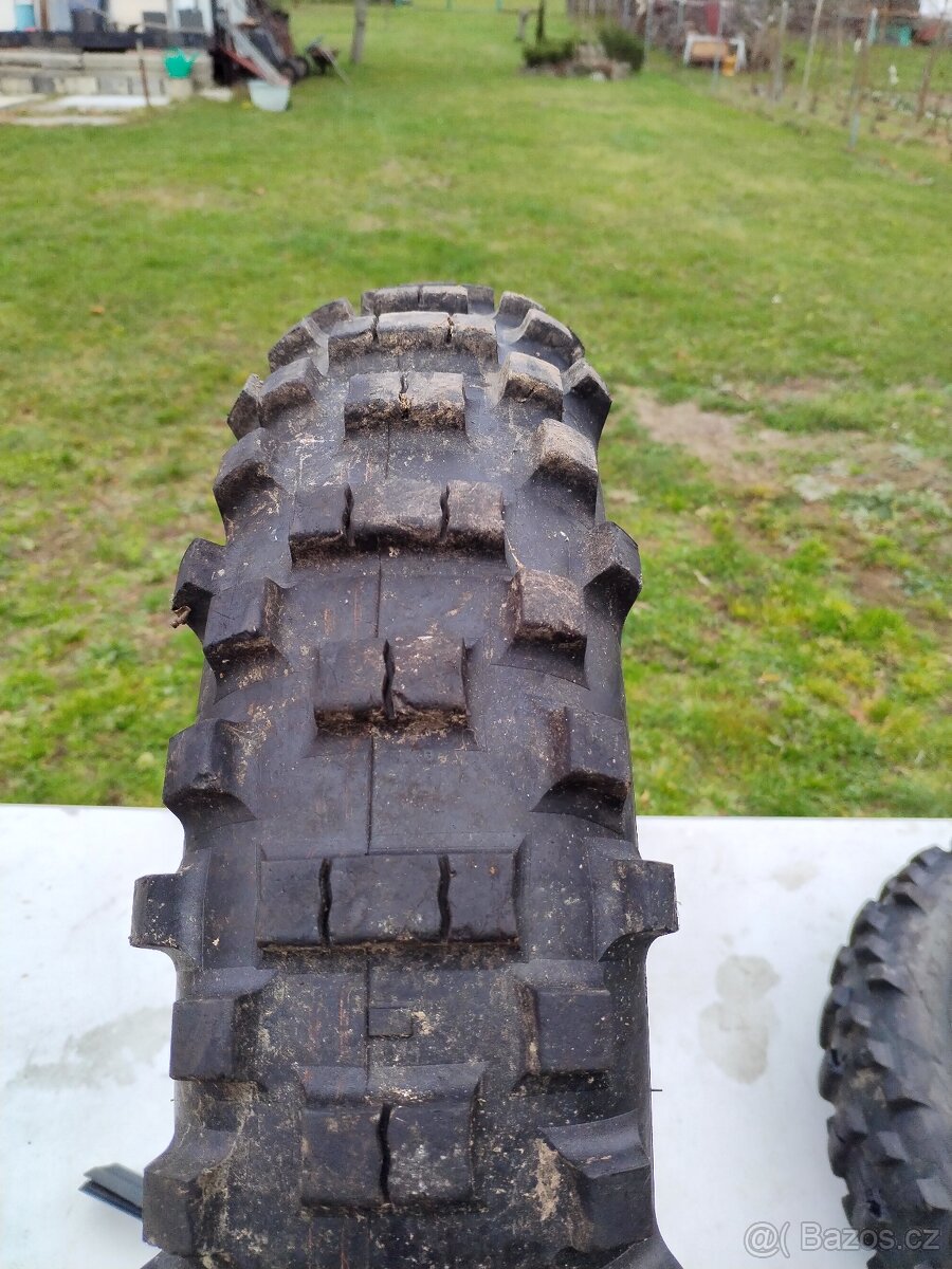 Prodám Enduro pneu - 10