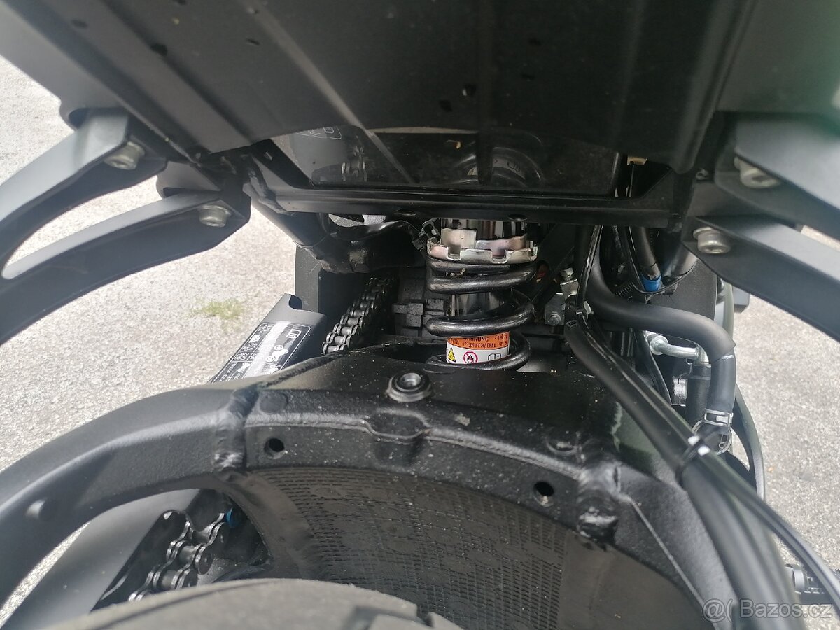 Suzuki GSX-S 1000F - 10