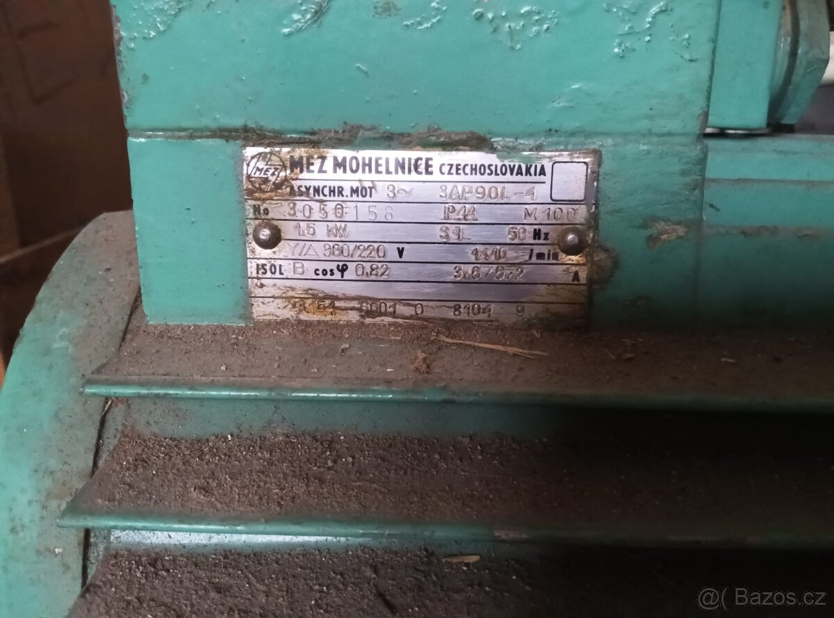 Staré motory, čerpadla, svěrák - 10