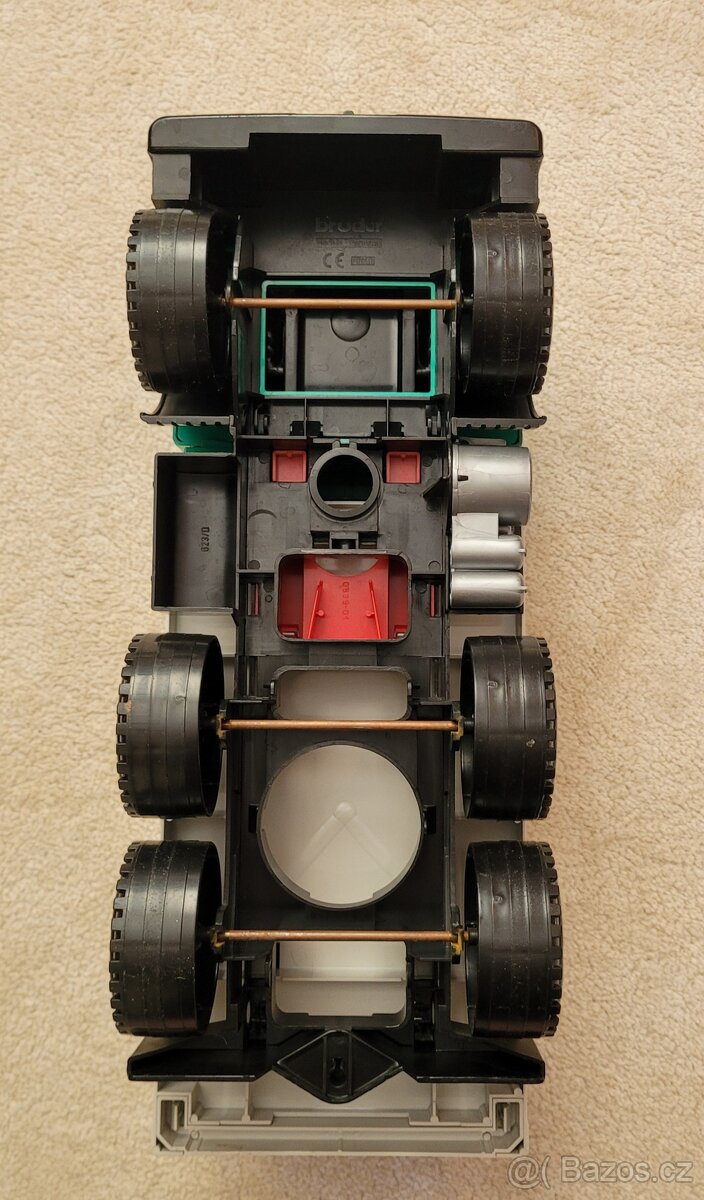 Bruder auto Volvo Euro Cargo - 10