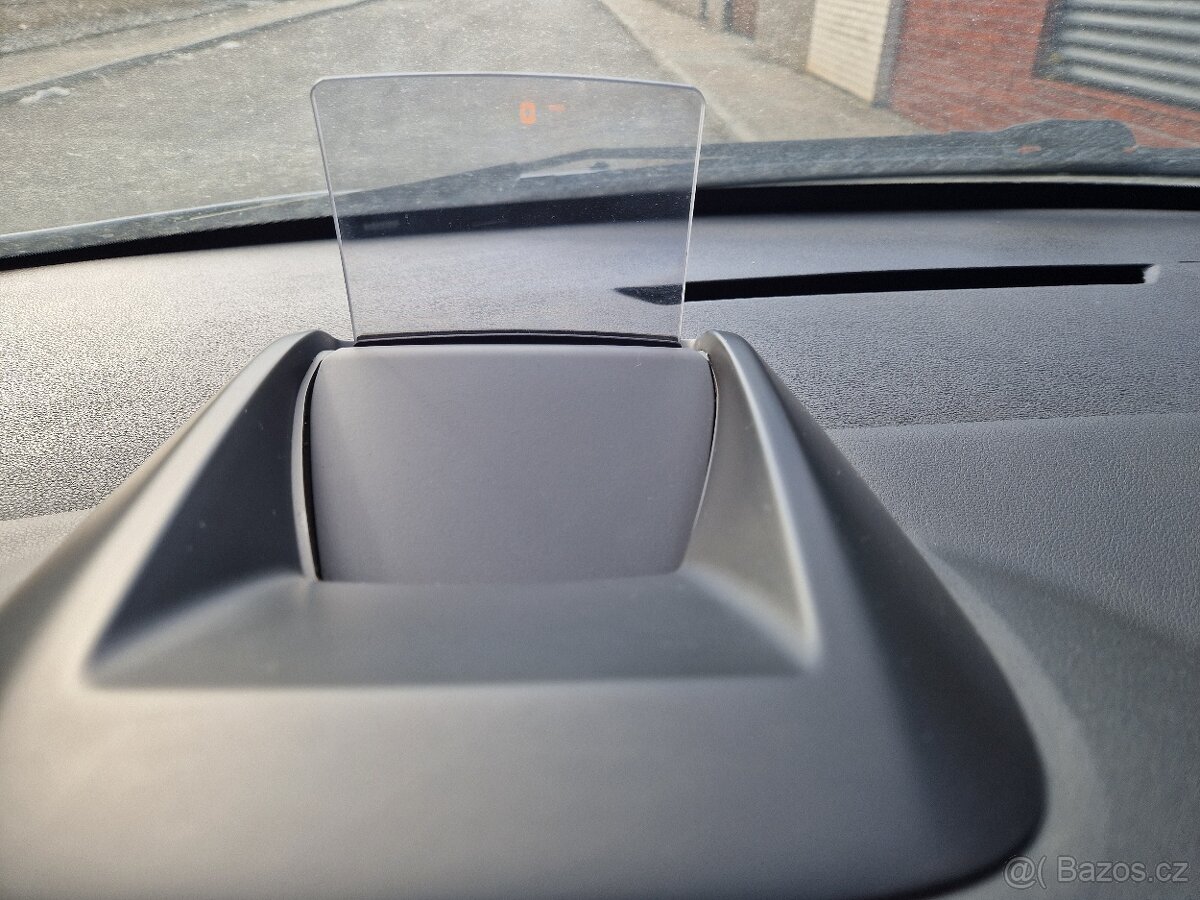 Peugeot 3008 1.6 benzin - zachovalý - - 10