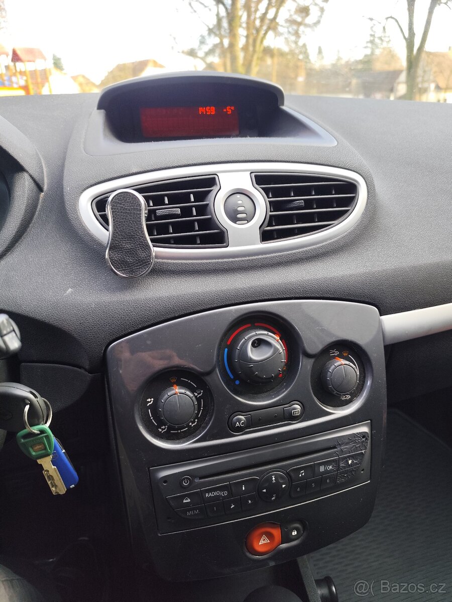 Renault Clio 3 grandtour dci 1.5 - 10