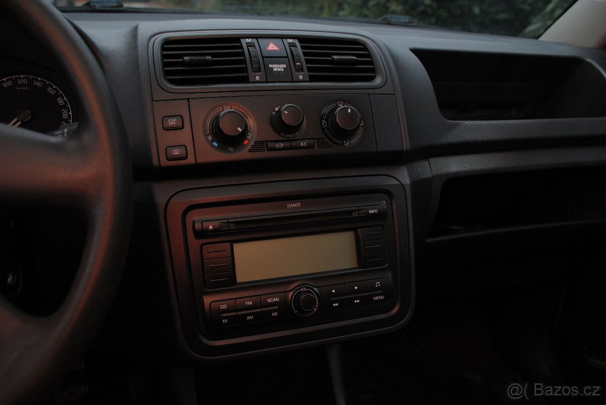 Škoda Fabia 2 kombi 1.4TDi 59kW - klimatizace - ESP - 10