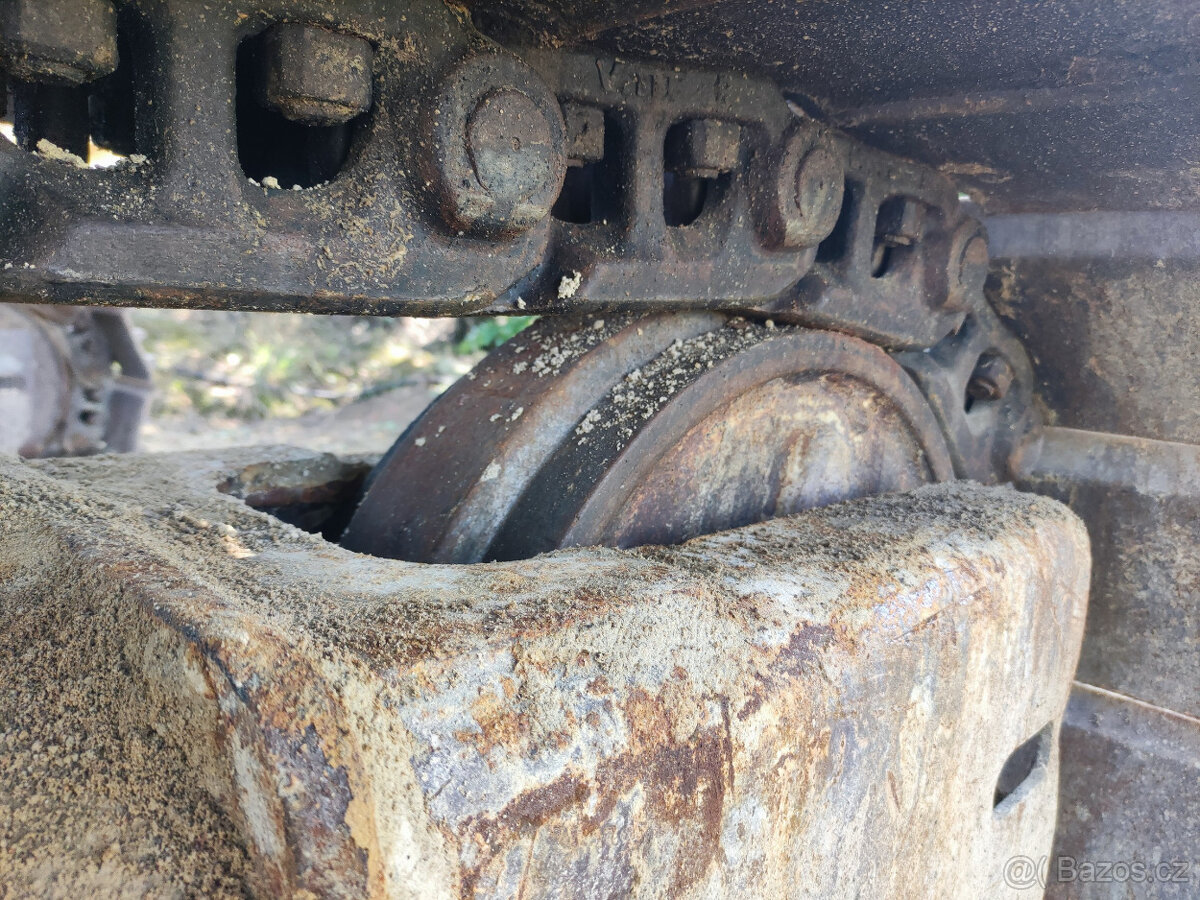 JCB JS200LC - podvozek - 10