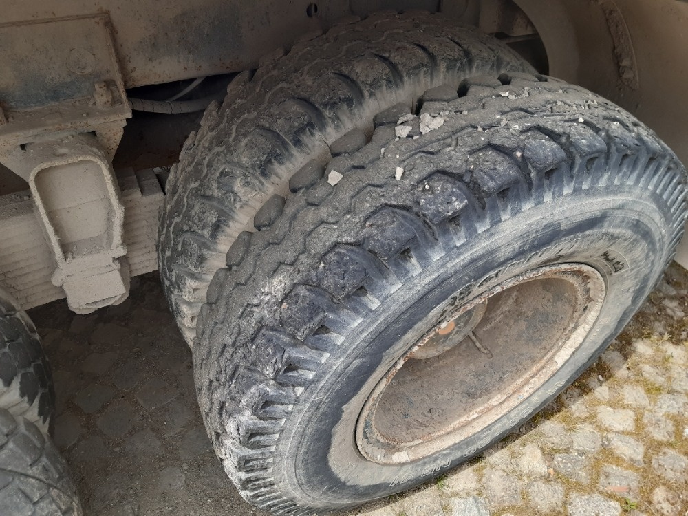 Nákladní automobil Tatra 815 - dávkovač sypkých příměsí - 10