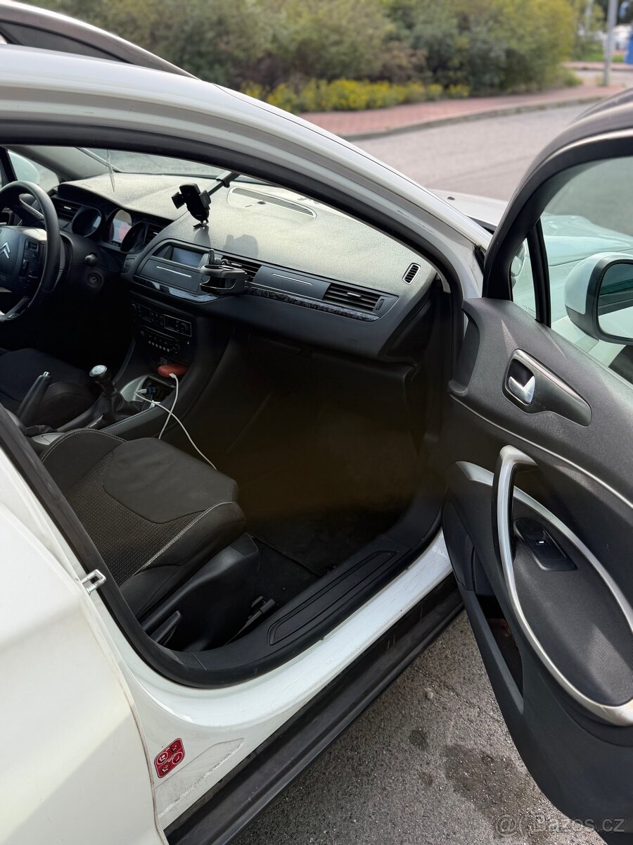 Citroën C5 X7 Tourer 1.6 HDi - 10
