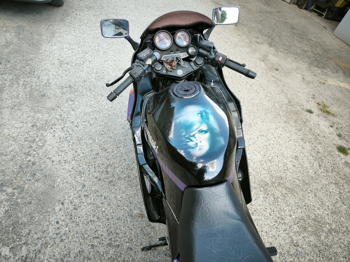 Kawasaki gpz 1000 rx - 10